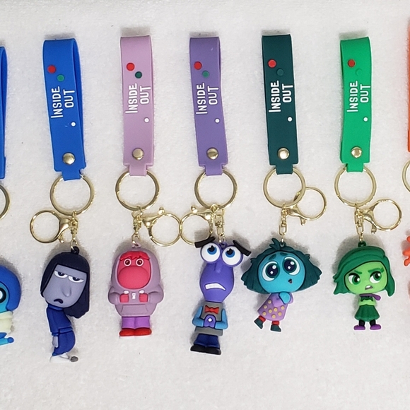 Complete Set Inside Out 2 Keychains Bag Charms or Zipper Pulls Disney Pixar NEW - Picture 5 of 14